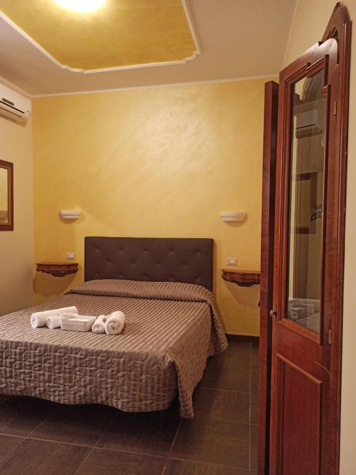 Bed and Breakfast Domina Popolo Rom Exterior foto